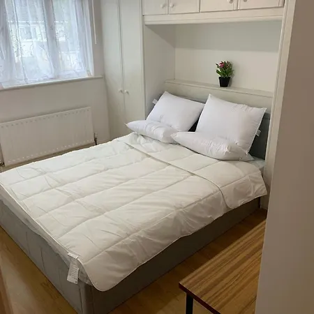Homestay Dublin15 *